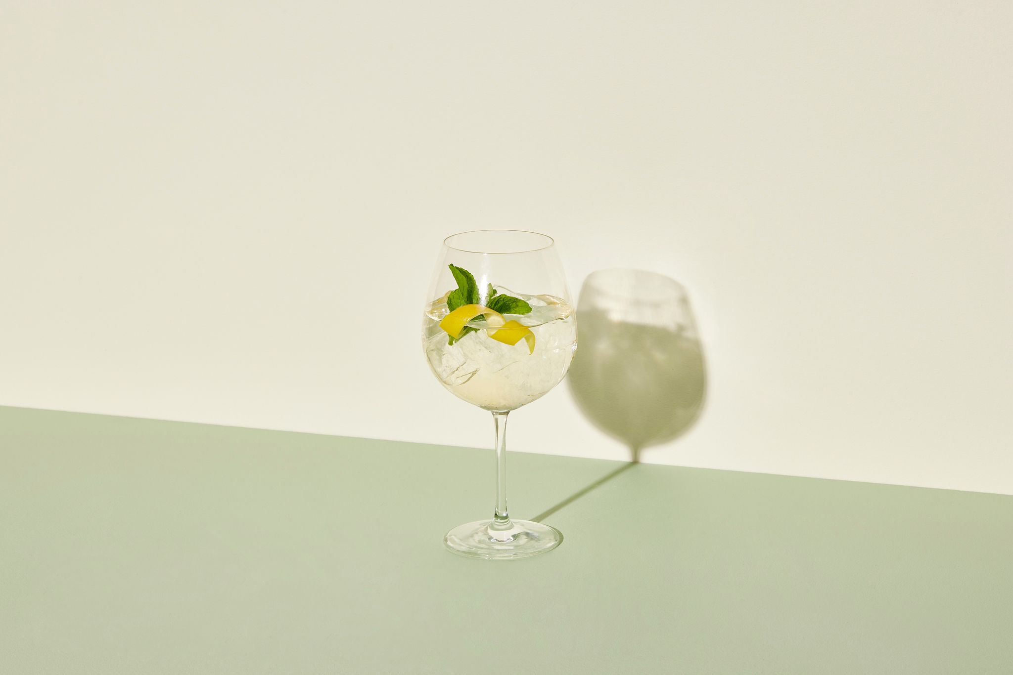 Elderflower Spritz cocktail recipe-image